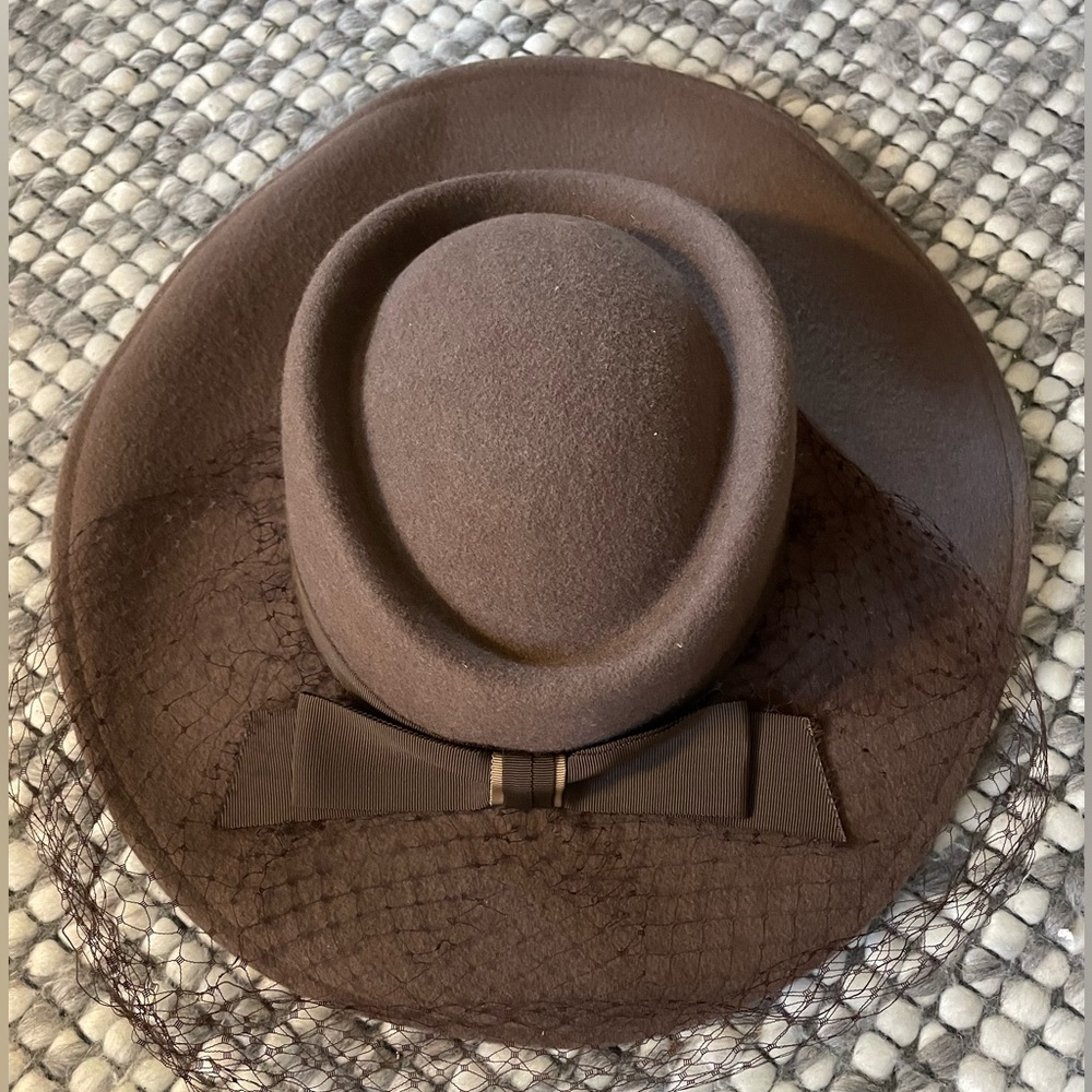 NWT Ernie vintage 1940s 100% wool hat with ribbon and mesh detail